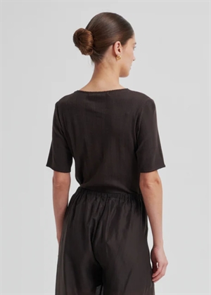 Rosia ss tee Chocolate Torte Second Female 